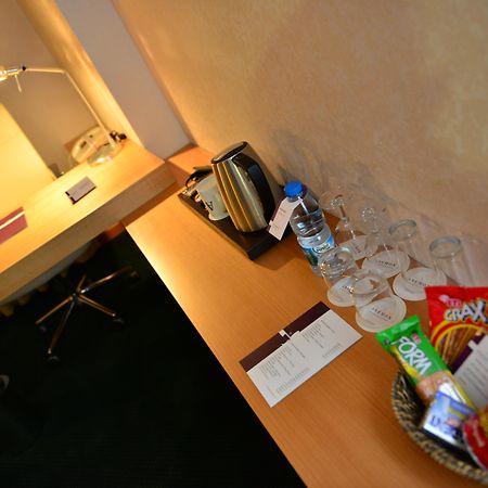 Anemon Grand Manisa Otel Bagian luar foto