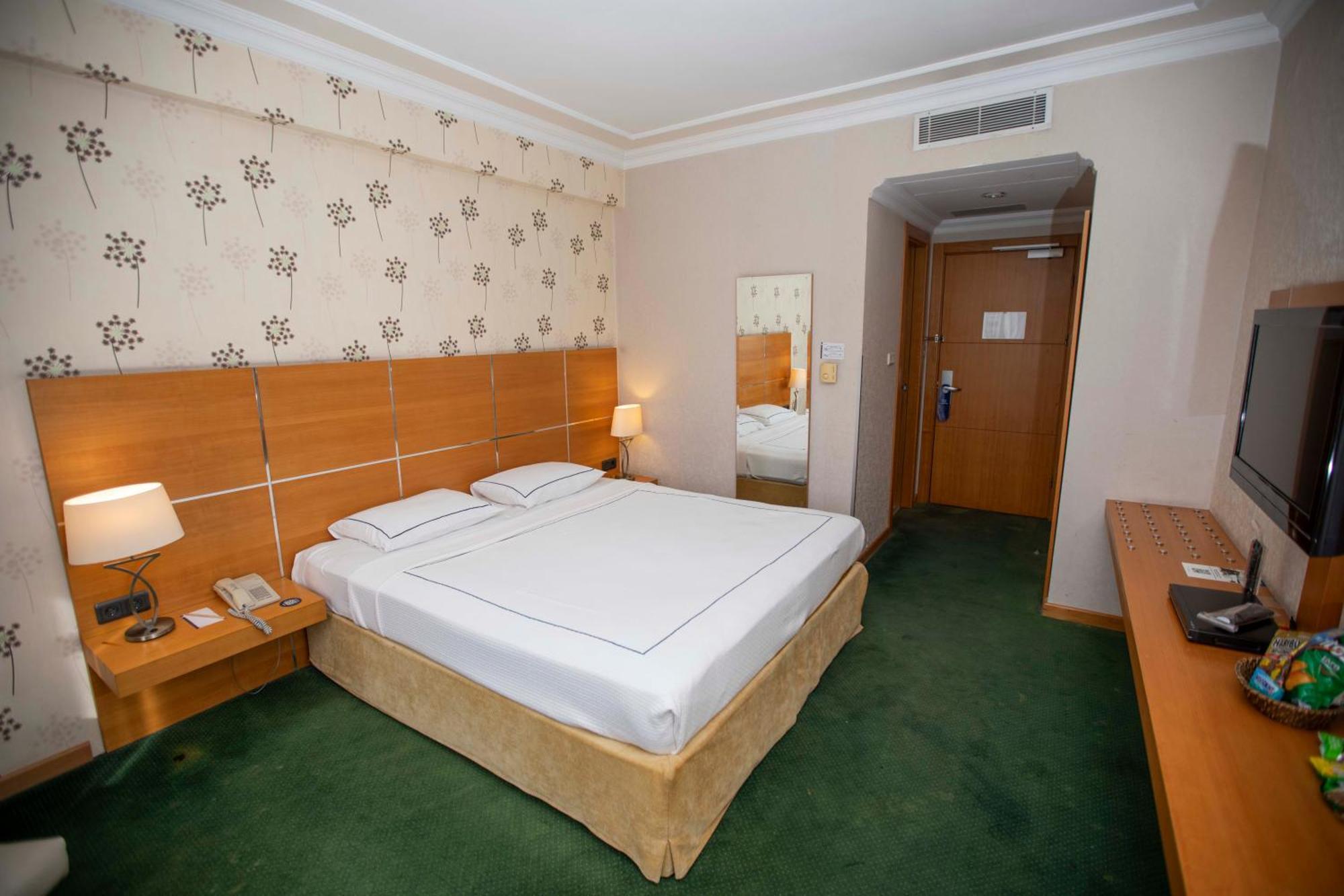 Anemon Grand Manisa Otel Bagian luar foto